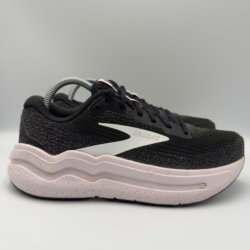 Brooks Ghost Max 2 Women Size 8 Running Shoes Athletic Sneakers Black Pink